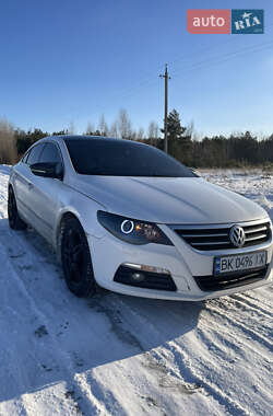 Купе Volkswagen CC / Passat CC 2011 в Дубровице