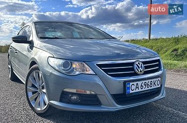 Купе Volkswagen CC / Passat CC 2011 в Смілі