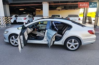 Купе Volkswagen CC / Passat CC 2009 в Киеве