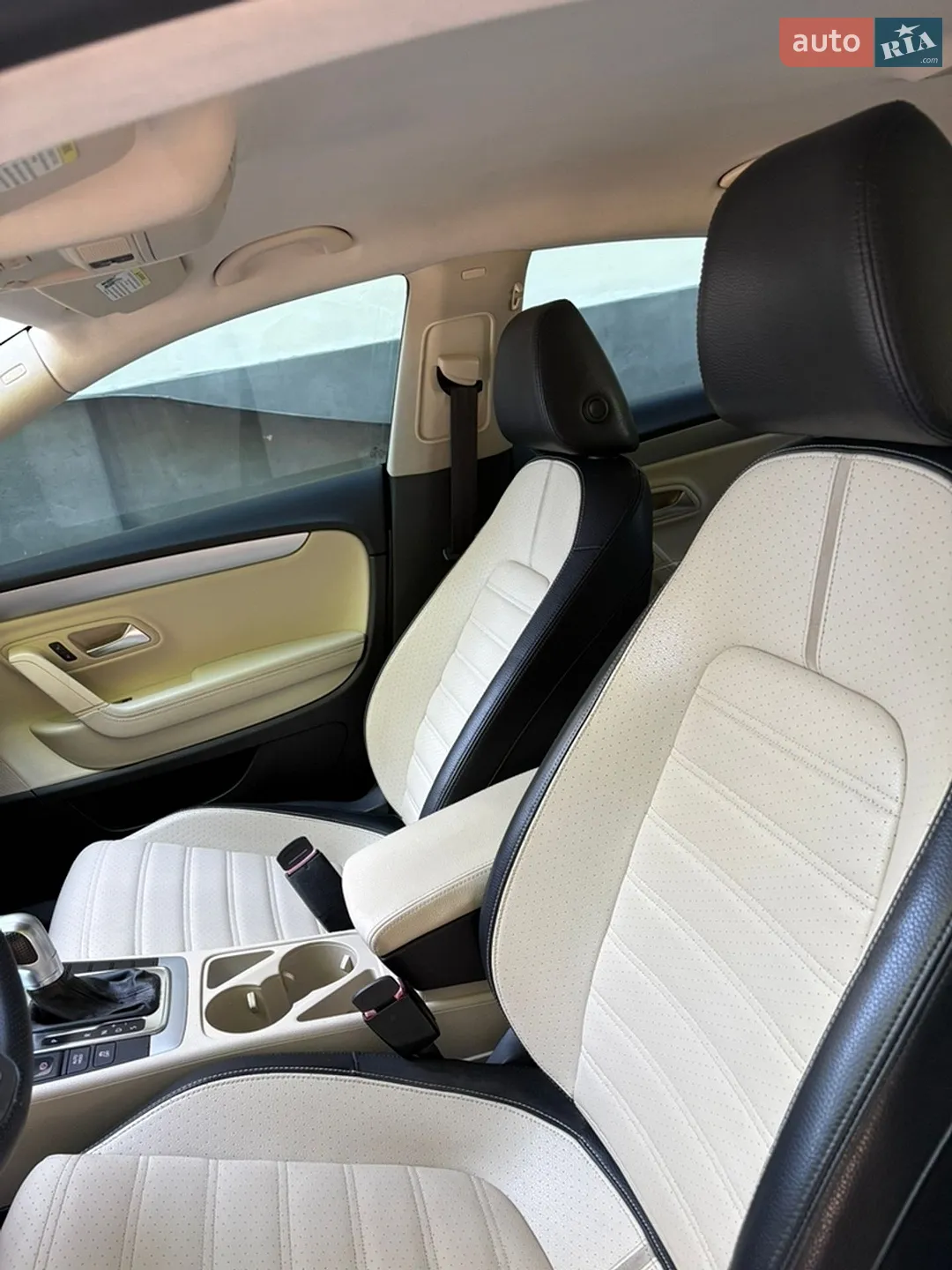 2010 Volkswagen Passat CC - мініатюра 16