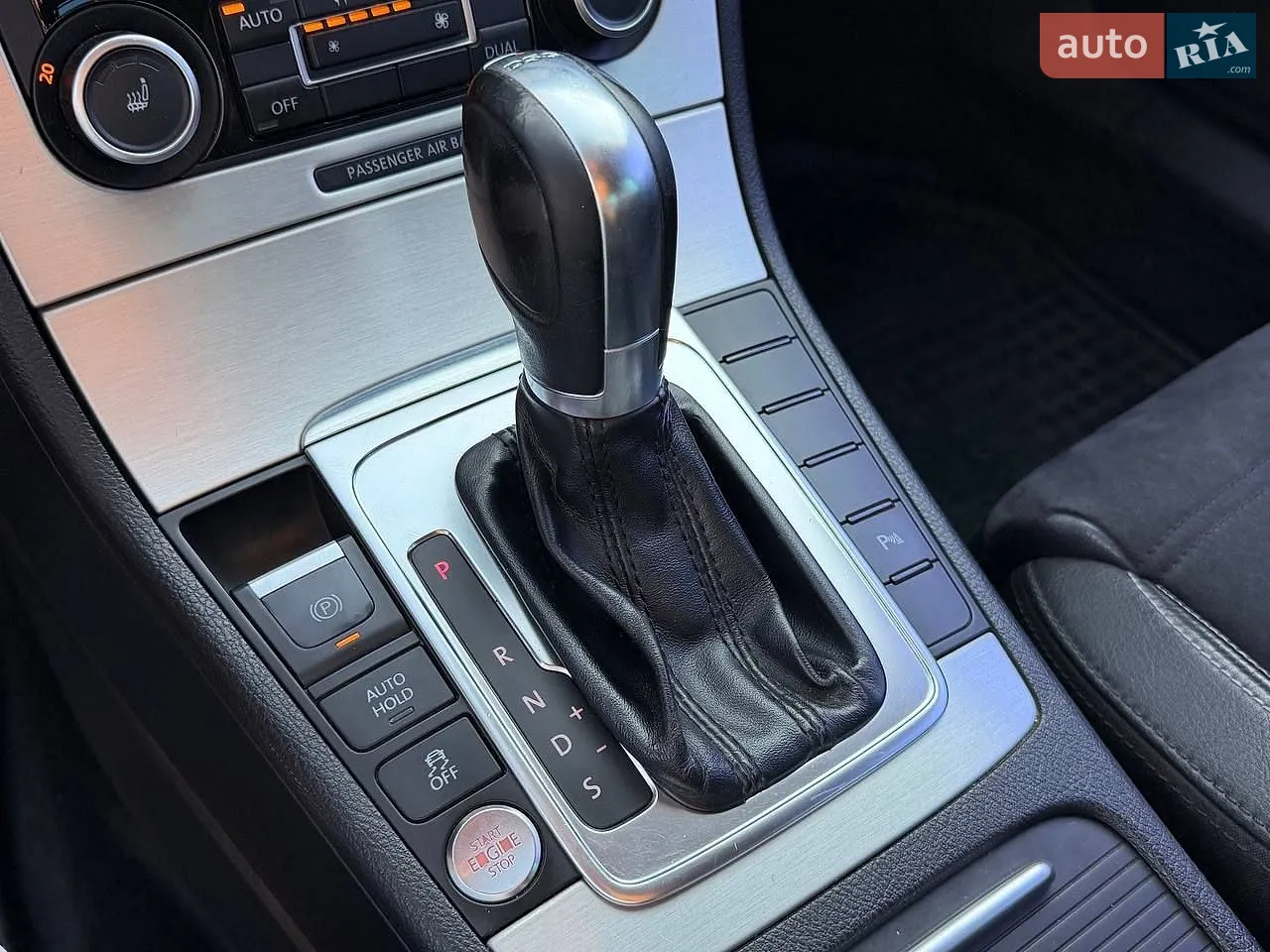 2011 Volkswagen Passat CC - мініатюра 24