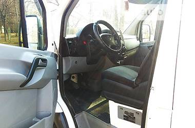 Вантажопасажирський фургон Volkswagen Crafter 2011 в Києві