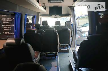 Микроавтобус Volkswagen Crafter 2012 в Киеве