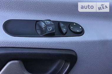 Вантажопасажирський фургон Volkswagen Crafter 2015 в 