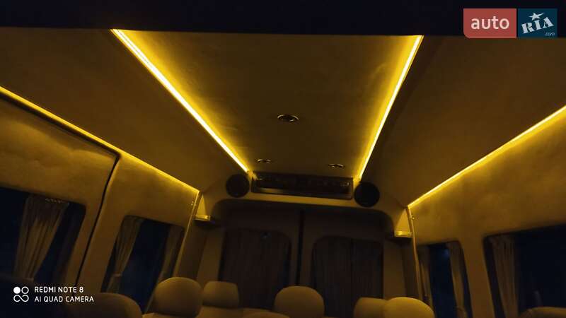 Микроавтобус Volkswagen Crafter 2010 в Кривом Роге