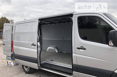 Грузовой фургон Volkswagen Crafter 2015 в 