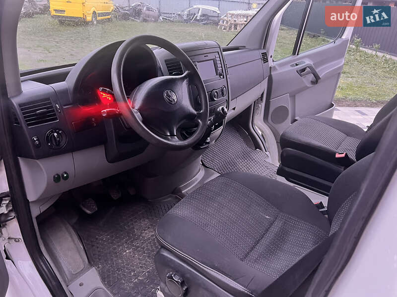 Мікроавтобус Volkswagen Crafter 2015 в Буштино