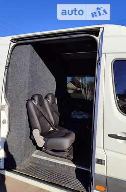 Вантажопасажирський фургон Volkswagen Crafter 2015 в Коростені