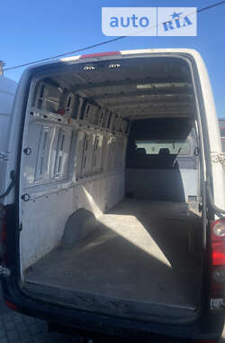 Грузовой фургон Volkswagen Crafter 2012 в Киеве