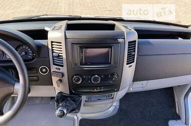 Вантажний фургон Volkswagen Crafter 2013 в Стрию