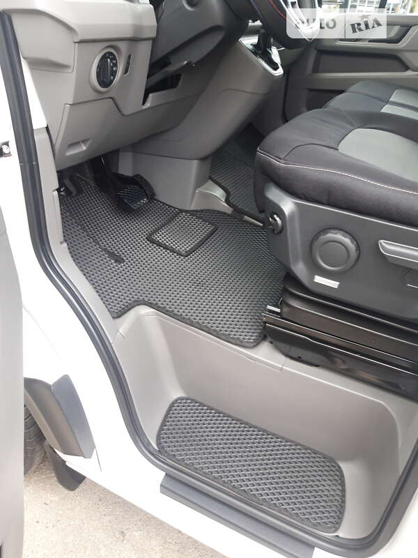 Грузопассажирский фургон Volkswagen Crafter 2018 в Киеве