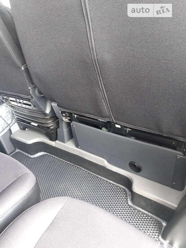 Грузопассажирский фургон Volkswagen Crafter 2018 в Киеве