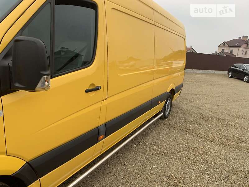 Вантажний фургон Volkswagen Crafter 2016 в Львові