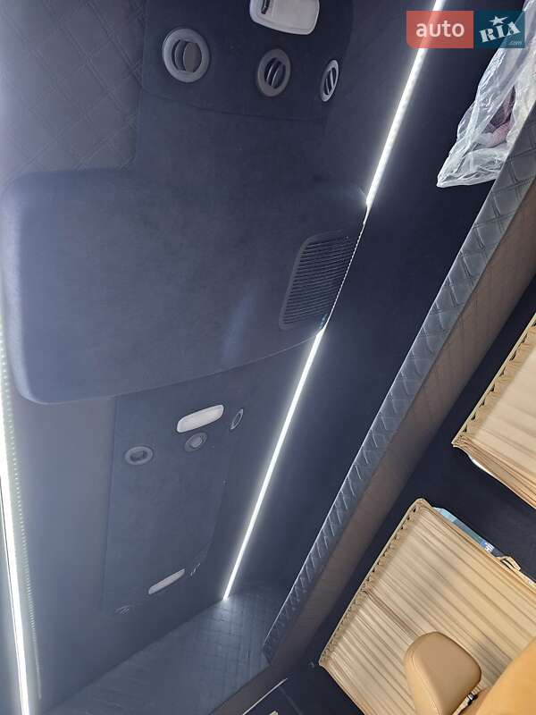 Микроавтобус Volkswagen Crafter 2011 в Киеве