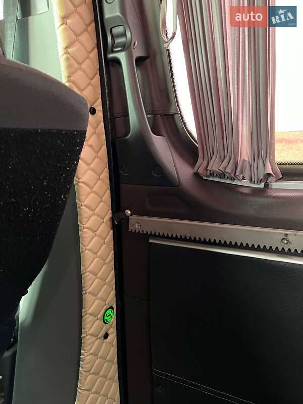 Микроавтобус Volkswagen Crafter 2015 в Березному