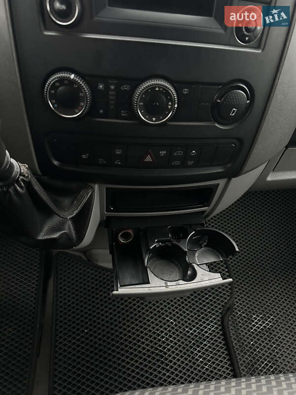 Вантажний фургон Volkswagen Crafter 2008 в Харкові