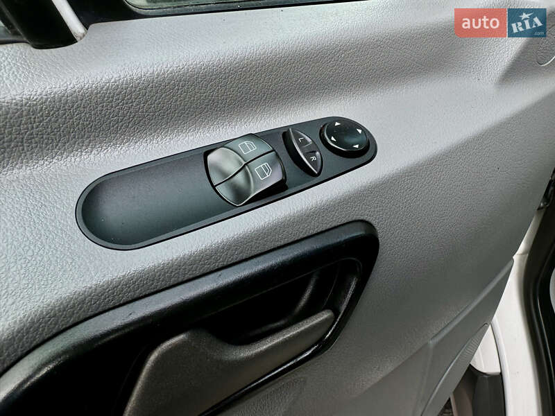 Грузопассажирский фургон Volkswagen Crafter 2016 в Виннице