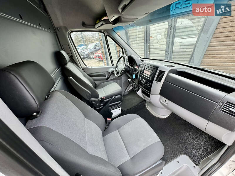 Грузопассажирский фургон Volkswagen Crafter 2016 в Виннице