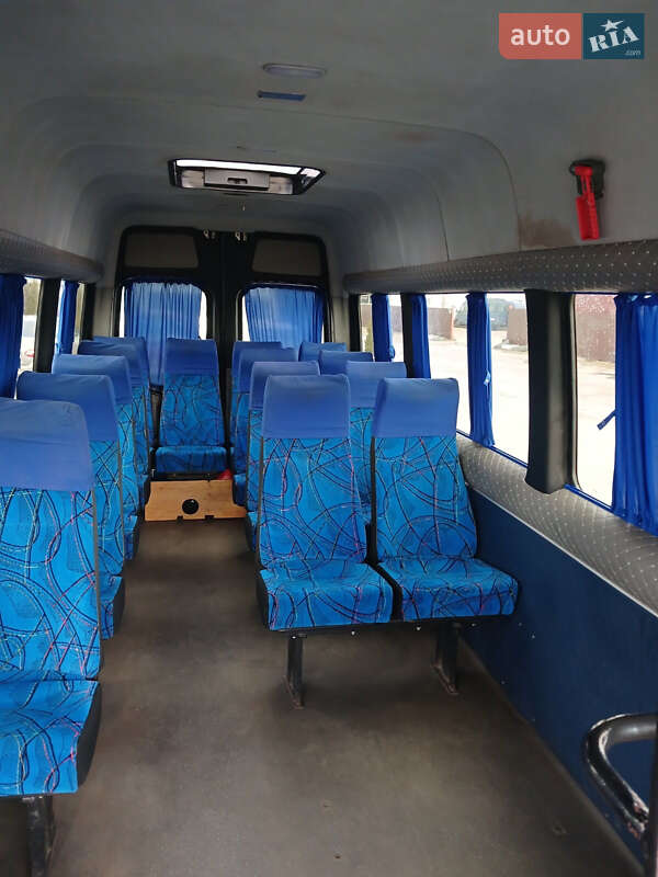 Пригородный автобус Volkswagen Crafter 2012 в Киеве