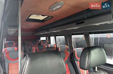 Туристичний / Міжміський автобус Volkswagen Crafter 2014 в Рівному