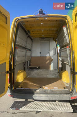 Грузовой фургон Volkswagen Crafter 2012 в Львове