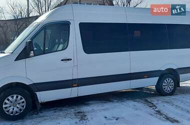 Приміський автобус Volkswagen Crafter 2011 в Броварах