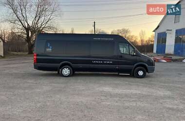 Приміський автобус Volkswagen Crafter 2010 в Хотині