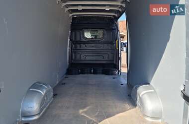 Грузовой фургон Volkswagen Crafter 2020 в 