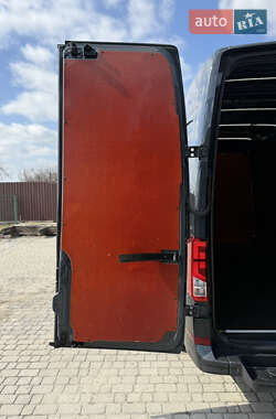 Грузовой фургон Volkswagen Crafter 2021 в 