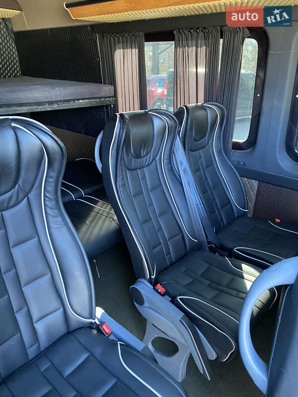 Микроавтобус Volkswagen Crafter 2014 в Ровно