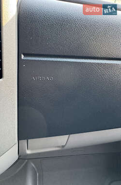 Грузовой фургон Volkswagen Crafter 2012 в 