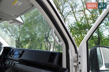 Грузовой фургон Volkswagen Crafter 2022 в 