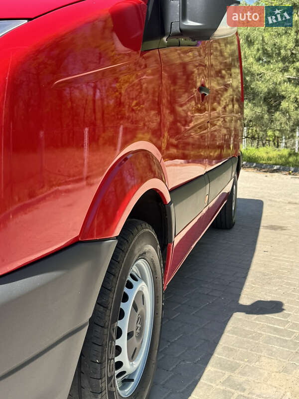 Вантажний фургон Volkswagen Crafter 2010 в Миколаєві