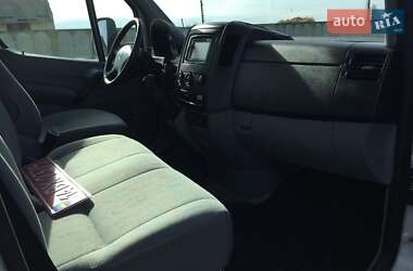 Грузовой фургон Volkswagen Crafter 2011 в 