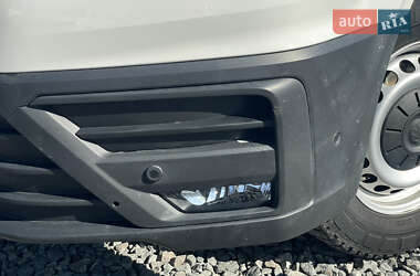 Грузовой фургон Volkswagen Crafter 2021 в 