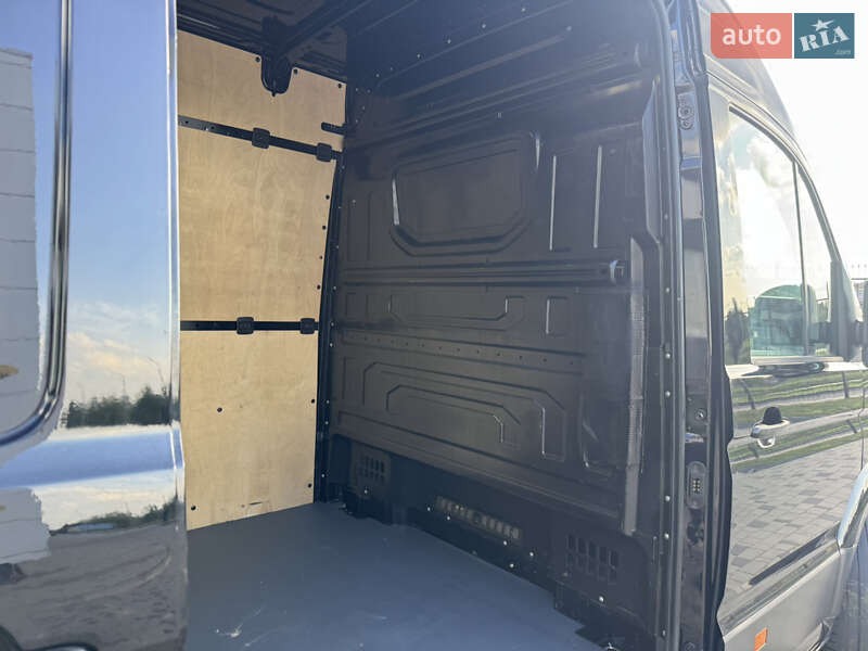 Вантажний фургон Volkswagen Crafter 2019 в Ковелі