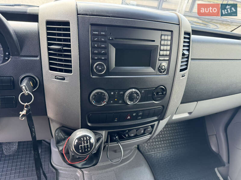 Мікроавтобус Volkswagen Crafter 2011 в Івано-Франківську