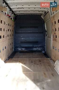 Грузовой фургон Volkswagen Crafter 2016 в 