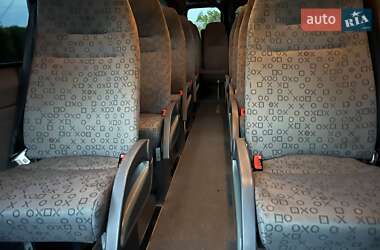 Пригородный автобус Volkswagen Crafter 2010 в 