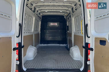 Грузопассажирский фургон Volkswagen Crafter 2021 в 