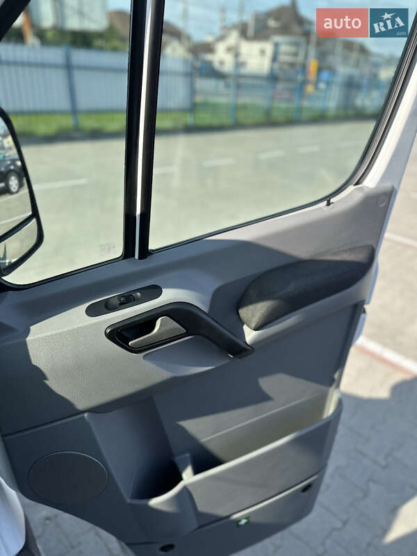 Другие автобусы Volkswagen Crafter 2013 в Черновцах