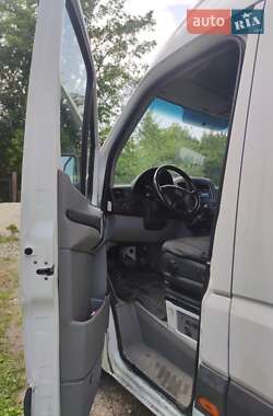 Грузовой фургон Volkswagen Crafter 2012 в 