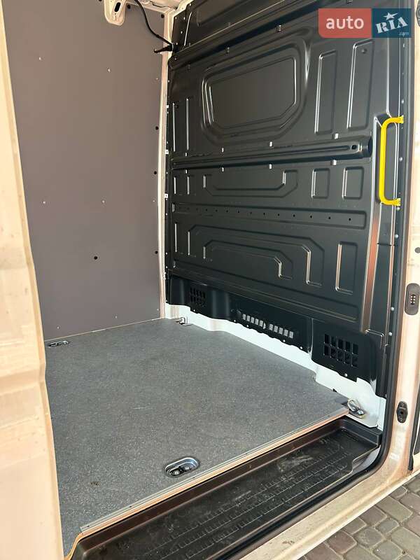 Грузовой фургон Volkswagen Crafter 2023 в Киеве