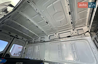Грузовой фургон Volkswagen Crafter 2019 в 