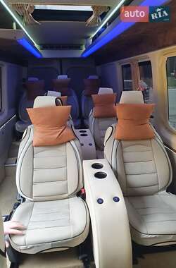Микроавтобус Volkswagen Crafter 2015 в 