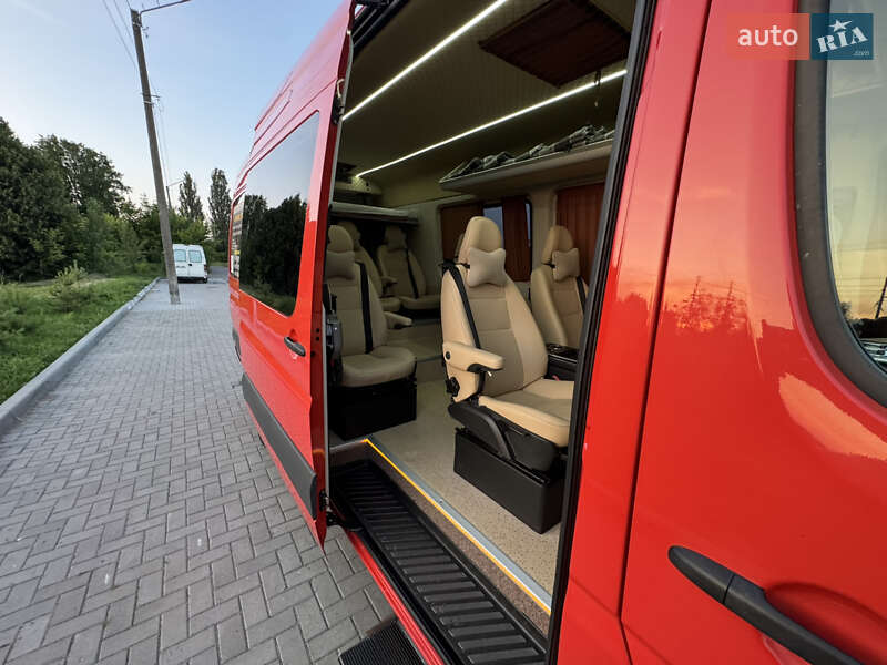 Микроавтобус Volkswagen Crafter 2012 в Олыке