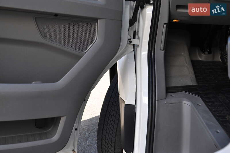 Вантажний фургон Volkswagen Crafter 2020 в Києві