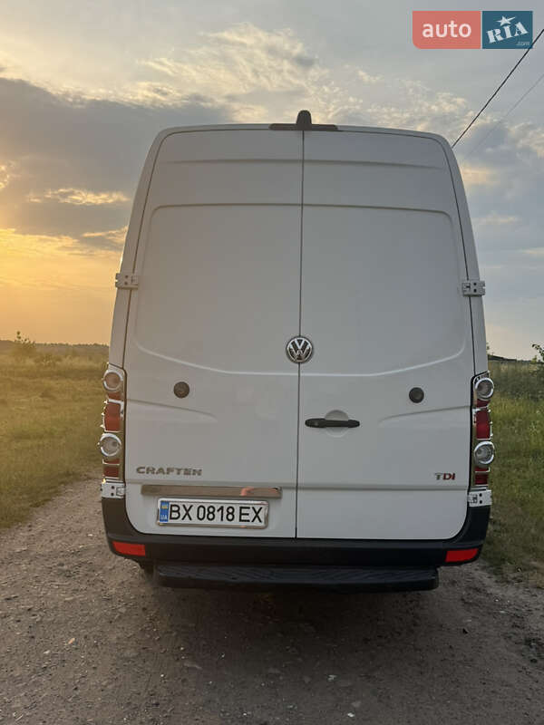 Вантажний фургон Volkswagen Crafter 2014 в Хмельницькому