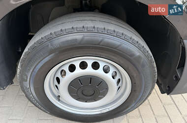 Грузовой фургон Volkswagen Crafter 2022 в 