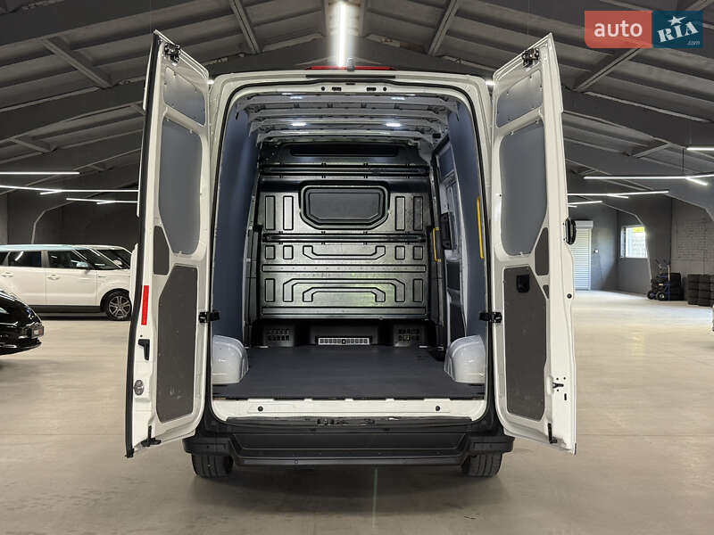 Вантажний фургон Volkswagen Crafter 2020 в Володимирі
